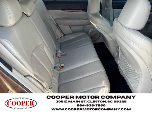 Used 2011 Subaru Outback 2.5i Limited image 15