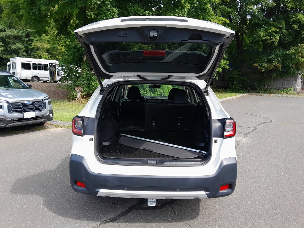 Used 2023 Subaru Outback Limited AWD/4WD image 35