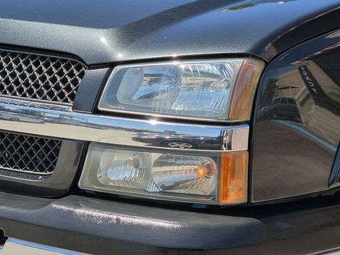 Used 2005 Chevrolet Silverado 1500 LS AWD/4WD image 7