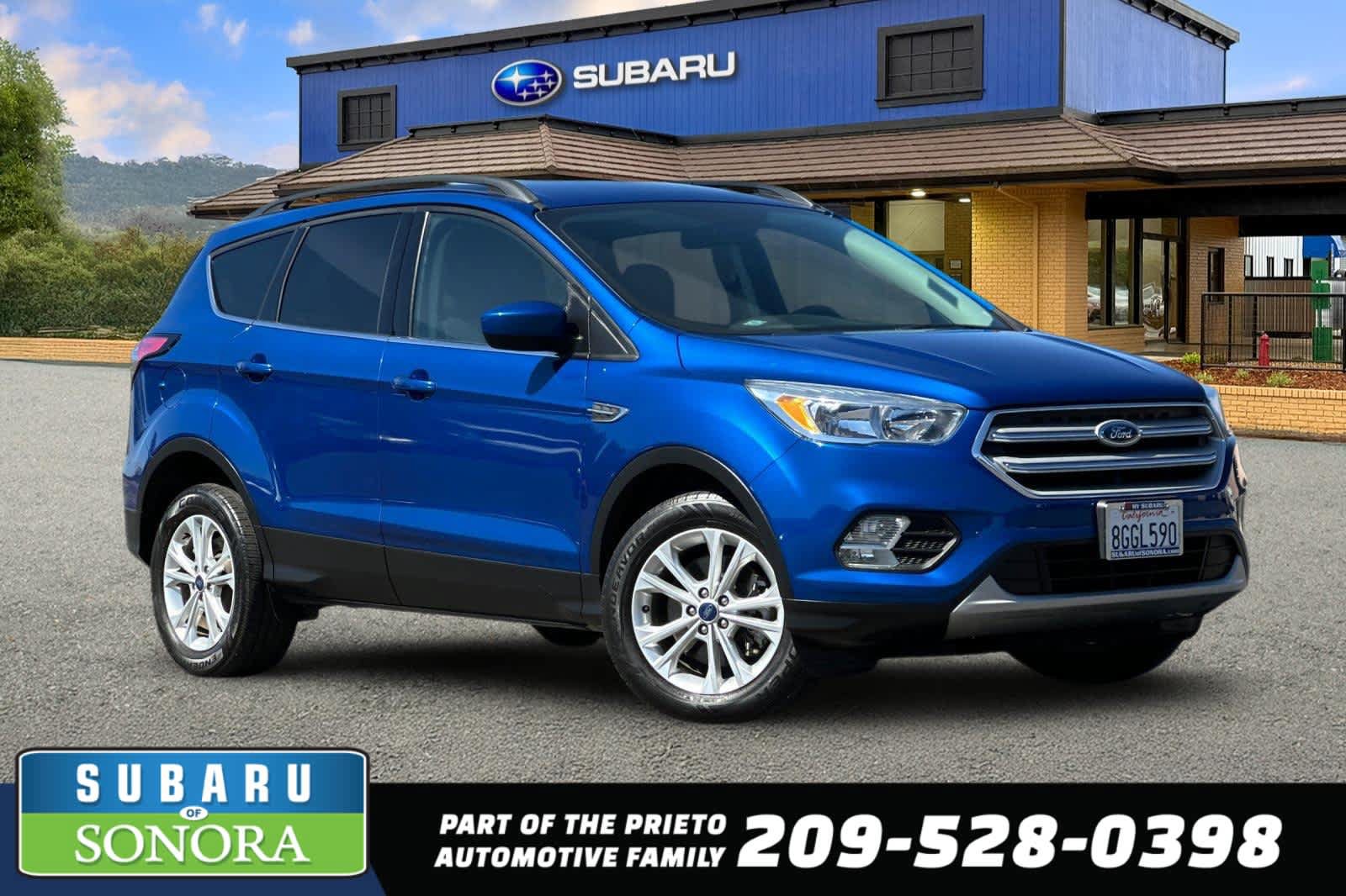 Used 2018 Ford Escape SE w/ SE Sync 3 Package AWD/4WD image 1