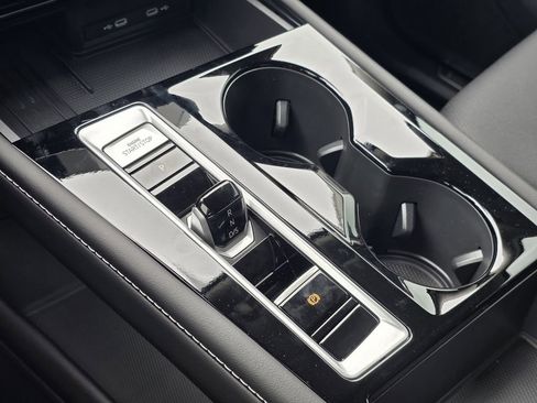 New 2026 Volkswagen Atlas SE FWD image 14