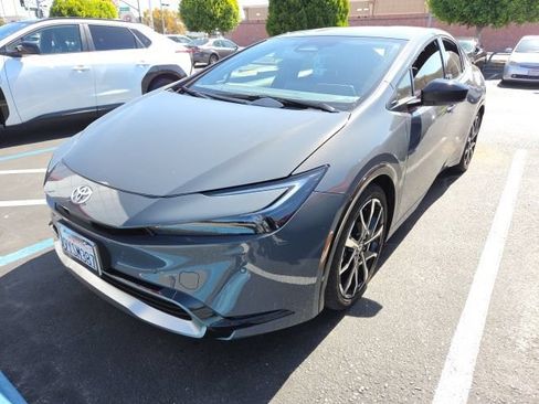 Used 2026 Toyota Prius Plug-In Hybrid FWD image 1