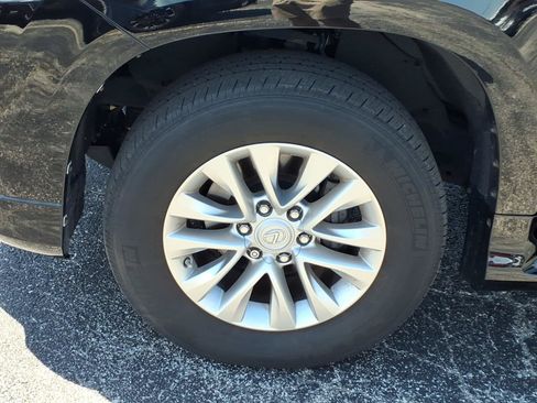 Used 2017 Lexus GX 460 AWD/4WD image 33