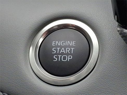 New 2025 Toyota Highlander Platinum image 19