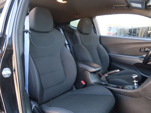 Used 2020 Hyundai Veloster N w/ Performance Package image 13