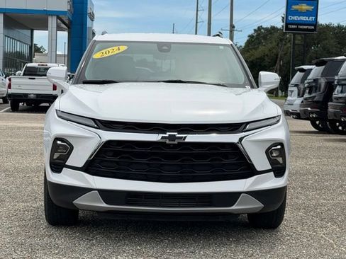 Used 2024 Chevrolet Blazer LT w/ Sound & Technology Package FWD image 2