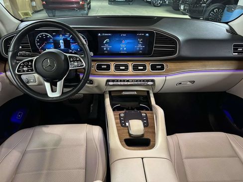 Used 2022 Mercedes-Benz GLE 350 4MATIC w/ Premium Package image 16