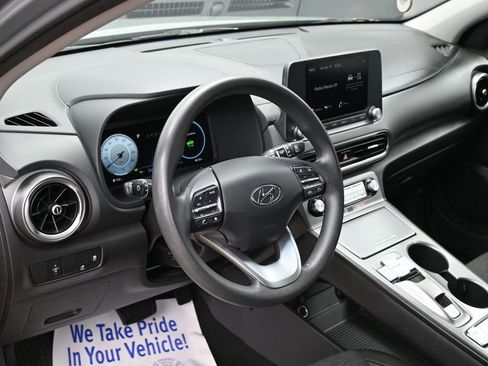 Used 2023 Hyundai Kona SE image 17