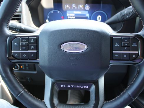Used 2024 Ford F250 Platinum AWD/4WD image 19