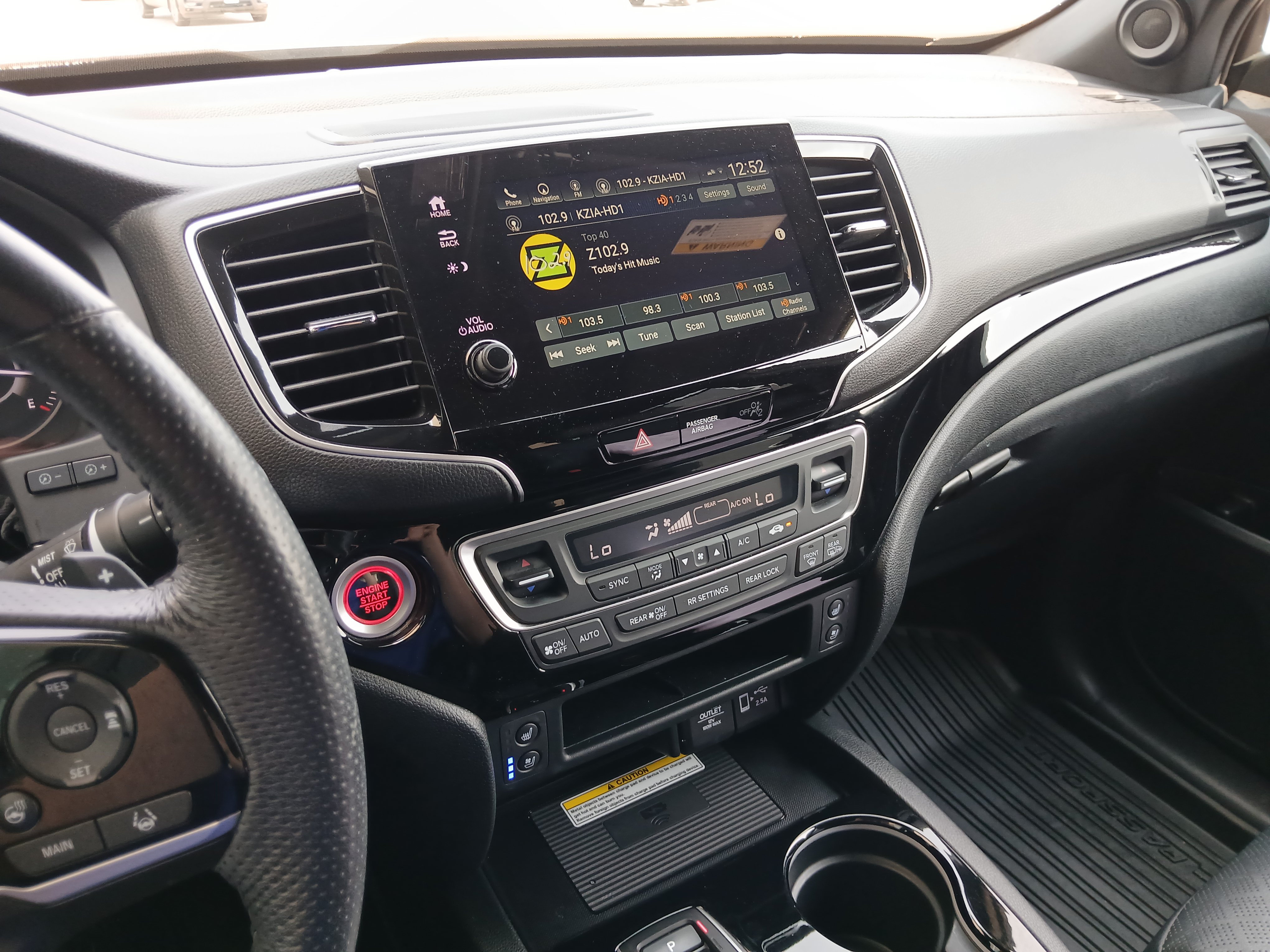 Used 2023 Honda Passport Elite image 13