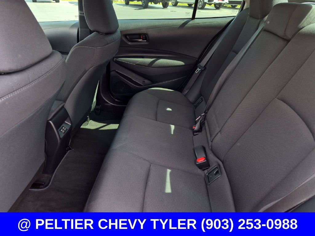 Used 2025 Toyota Corolla LE FWD image 27