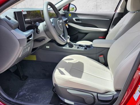 Used 2025 Hyundai Sonata SE image 3