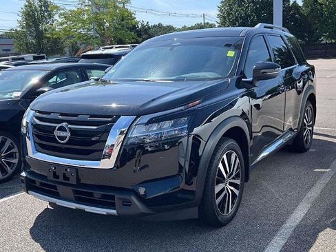 Certified 2023 Nissan Pathfinder Platinum AWD/4WD image 3