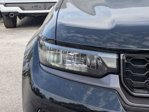 New 2026 Jeep Grand Cherokee Altitude image 9