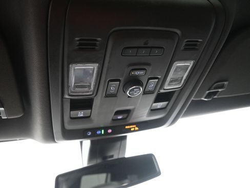 Used 2021 GMC Yukon Denali image 25