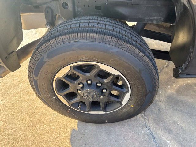 Used 2026 RAM 2500 Laramie AWD/4WD image 13