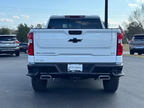 Used 2026 Chevrolet Silverado 1500 LT Trail Boss w/ LT Trail Boss Premium Package AWD/4WD image 4