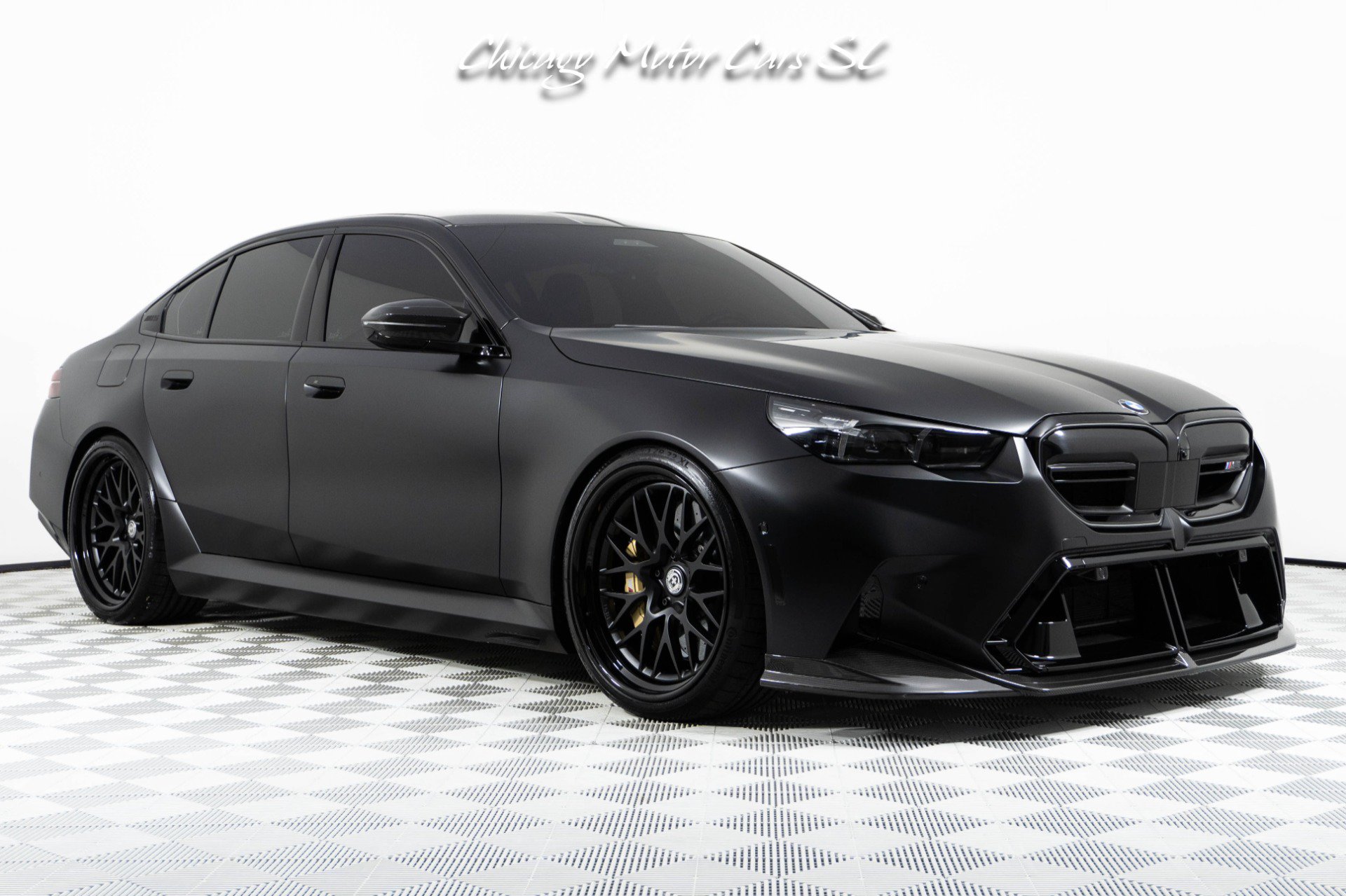 Used 2025 BMW M5 w/ Carbon Package AWD/4WD image 10