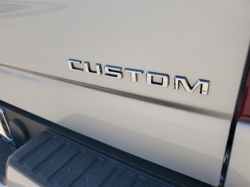 Used 2021 Chevrolet Silverado 1500 Custom image 30