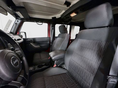 Used 2012 Jeep Wrangler Unlimited Sport AWD/4WD image 3