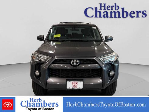 Used 2016 Toyota 4Runner SR5 RWD image 2