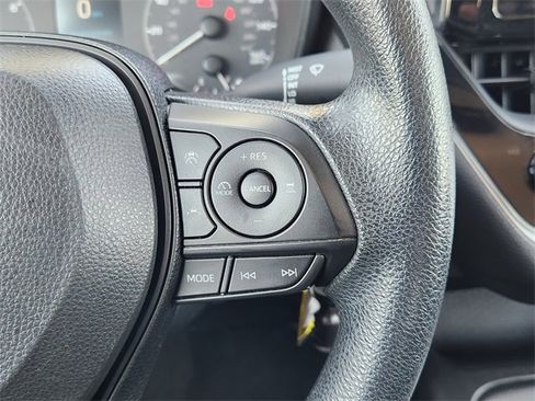 Used 2023 Toyota Corolla LE image 29