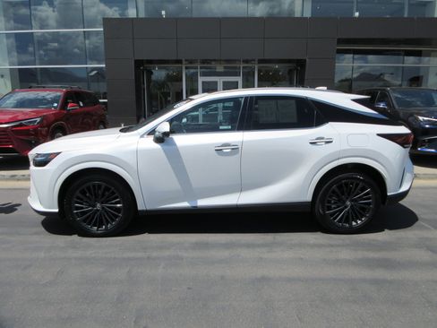 Used 2025 Lexus RX 350h w/ Convenience Package AWD/4WD image 3