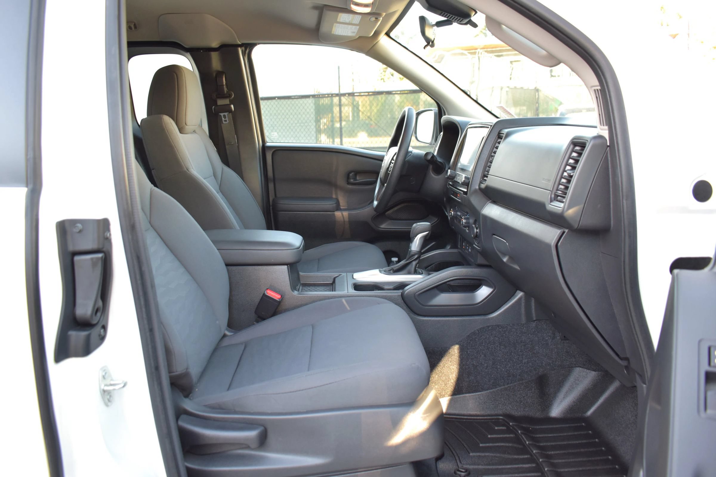 Used 2024 Nissan Frontier S w/ Technology Package RWD image 32