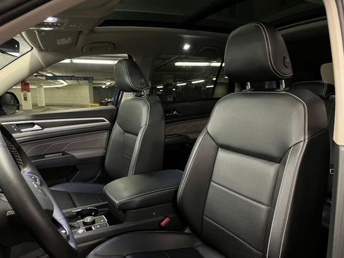 Used 2022 Volkswagen Atlas SE w/ Panoramic Sunroof Package image 19