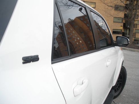 Used 2016 Toyota 4Runner SR5 Premium image 22