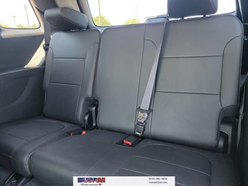 Used 2020 Chevrolet Traverse LT w/ LT Premium Package AWD/4WD image 12