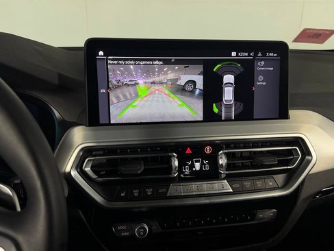 Used 2025 BMW X4 xDrive30i AWD/4WD image 18