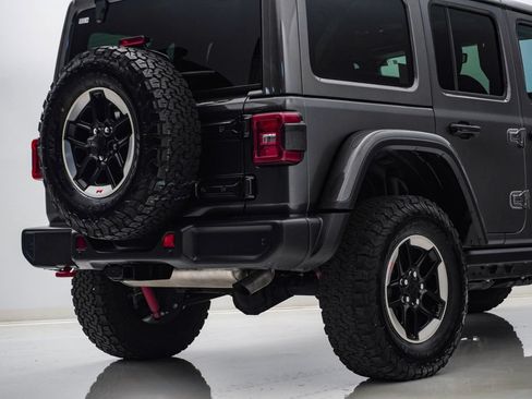 Used 2018 Jeep Wrangler Unlimited Rubicon AWD/4WD image 12