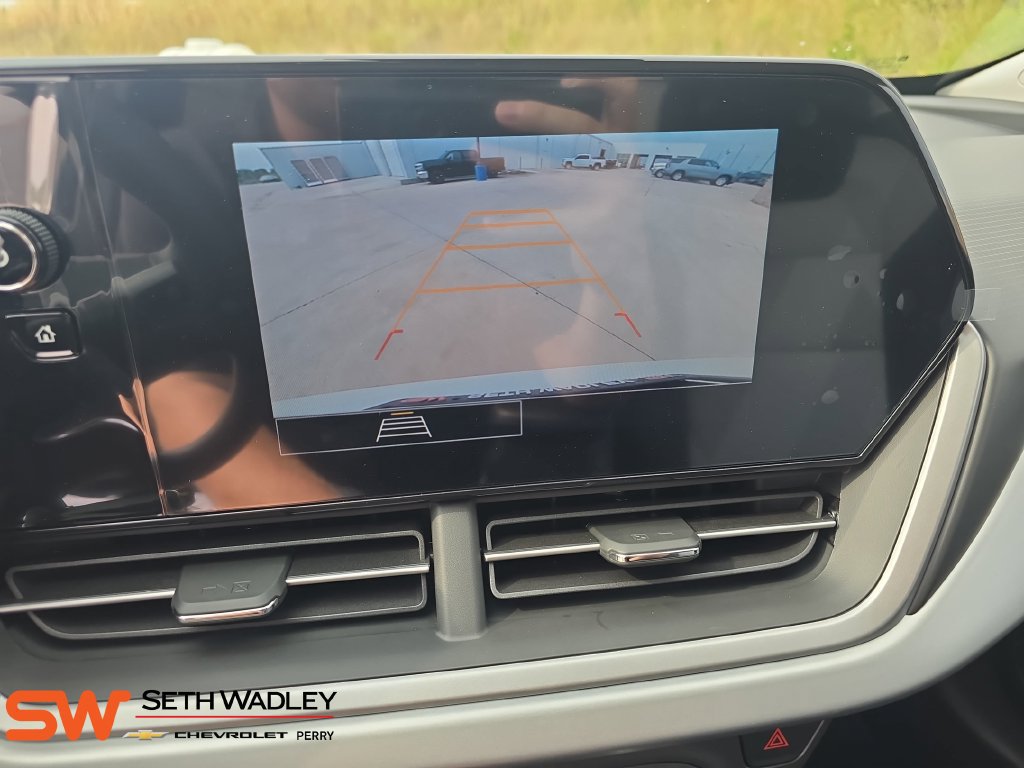 New 2026 Chevrolet Trax LS w/ LS Convenience Package FWD image 24