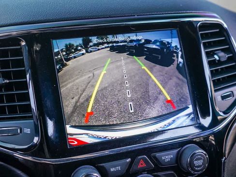 Used 2019 Jeep Grand Cherokee Altitude RWD image 22