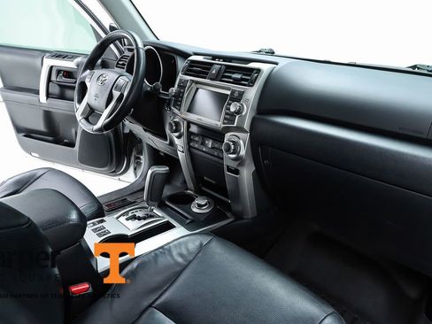 Used 2011 Toyota 4Runner Limited image 32
