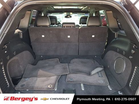 Used 2017 Jeep Grand Cherokee Limited w/ Luxury Group II AWD/4WD image 33