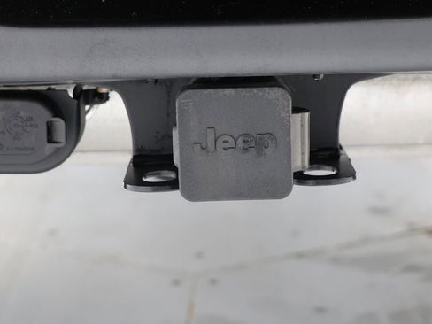 Used 2023 Jeep Wrangler Unlimited w/ Cold Weather Group image 11