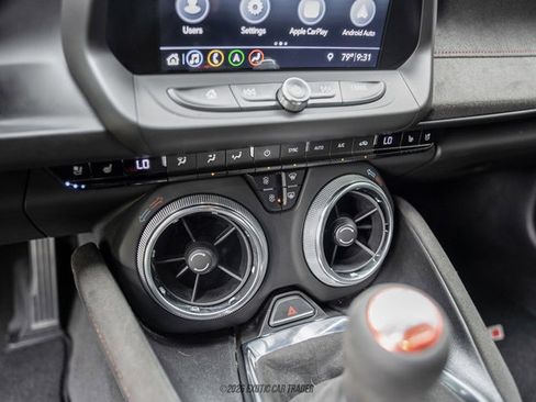 Used 2019 Chevrolet Camaro ZL1 RWD image 27