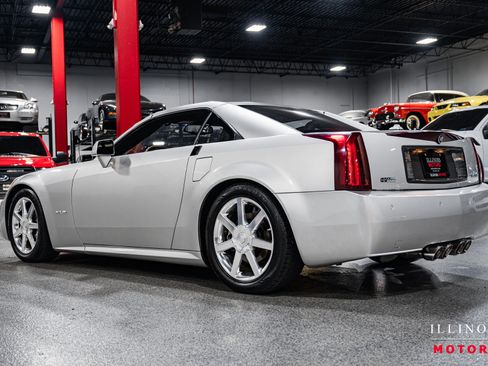 Used 2004 Cadillac XLR image 39