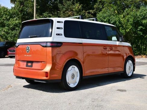 New 2025 Volkswagen ID. Buzz 1st Edition image 7