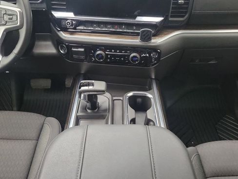 Used 2025 Chevrolet Silverado 1500 LT Trail Boss w/ Convenience Package II image 22