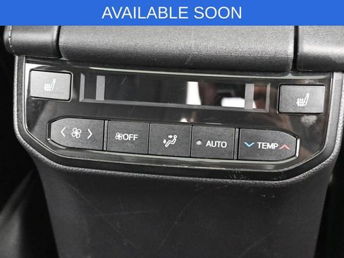 Used 2021 Toyota Highlander Platinum AWD/4WD image 36