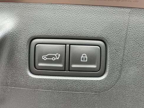 Certified 2025 Hyundai Santa Fe Limited image 12