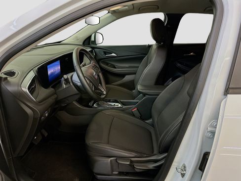 Used 2025 Buick Encore GX Preferred image 13