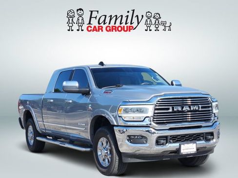 Used 2022 RAM 2500 Laramie AWD/4WD image 2