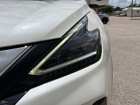Used 2023 Nissan Murano SV FWD image 9