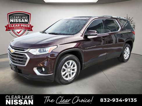 Used 2018 Chevrolet Traverse LT FWD image 3