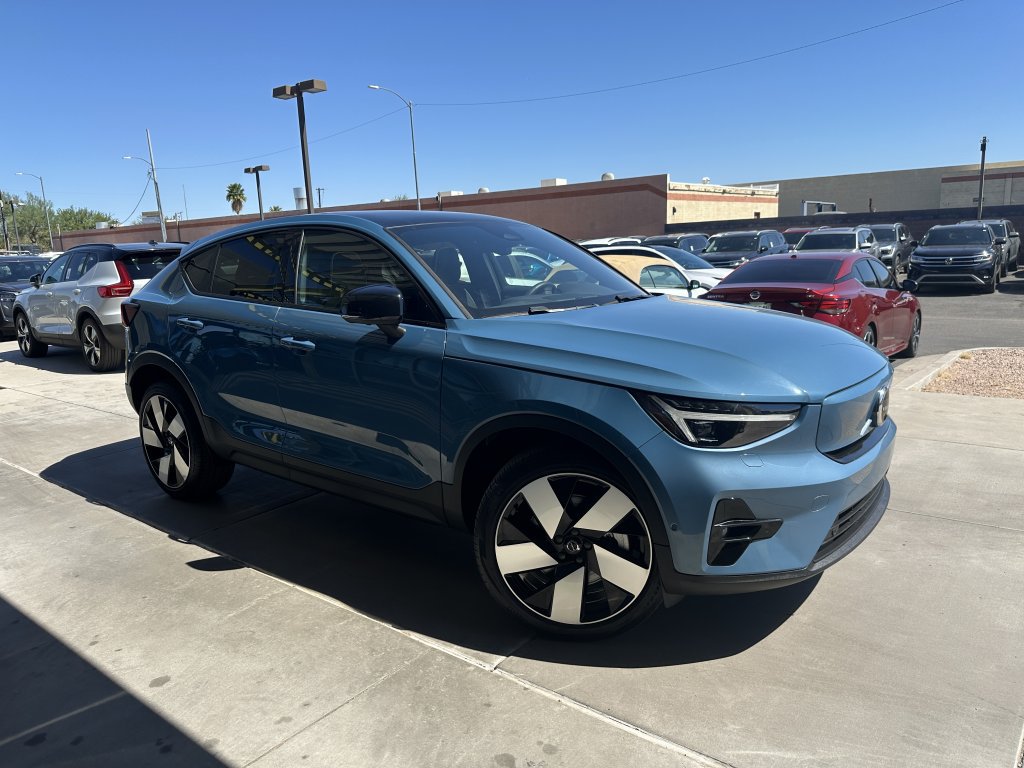 Used 2023 Volvo C40 P8 Recharge Ultimate AWD/4WD image 5