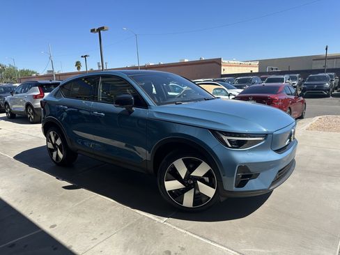 Used 2023 Volvo C40 P8 Recharge Ultimate image 5